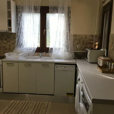 Athinaios Porto Klisouri Apartmán *
