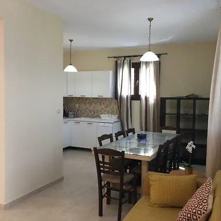 Athinaios Porto Klisouri 公寓 *